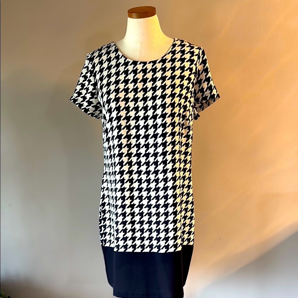 Cynthia Rowley Black and White Houndstooth block mini Dress shift style size 10